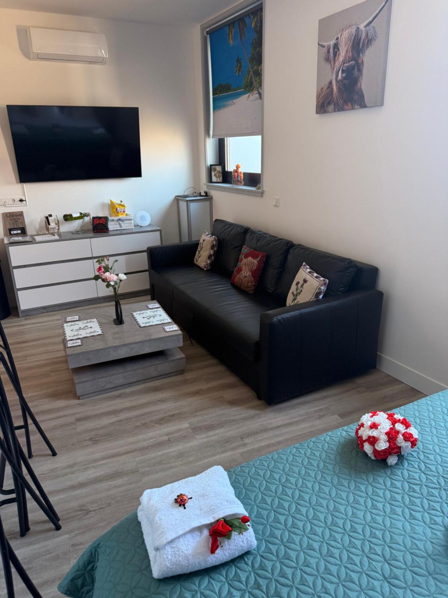 Scottish Thistle Apartment *